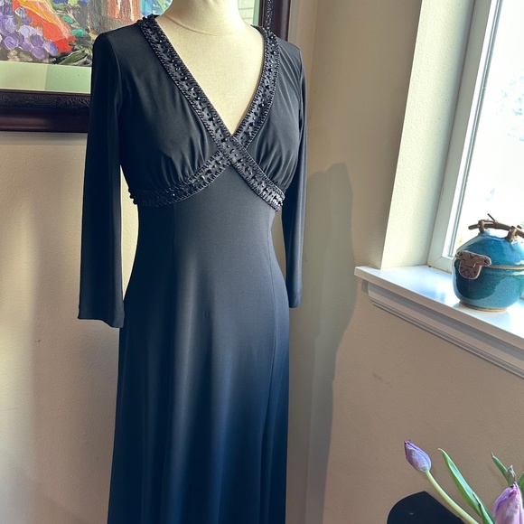 Black Jersey Beaded Midi Dress by Jones New York Long  Sleeves V-Neck - Sz 4-6 - Picture 13 of 15